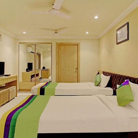 כלכותה Treebo Asl Prime, Near Ballygunge Railway Station מראה חיצוני תמונה