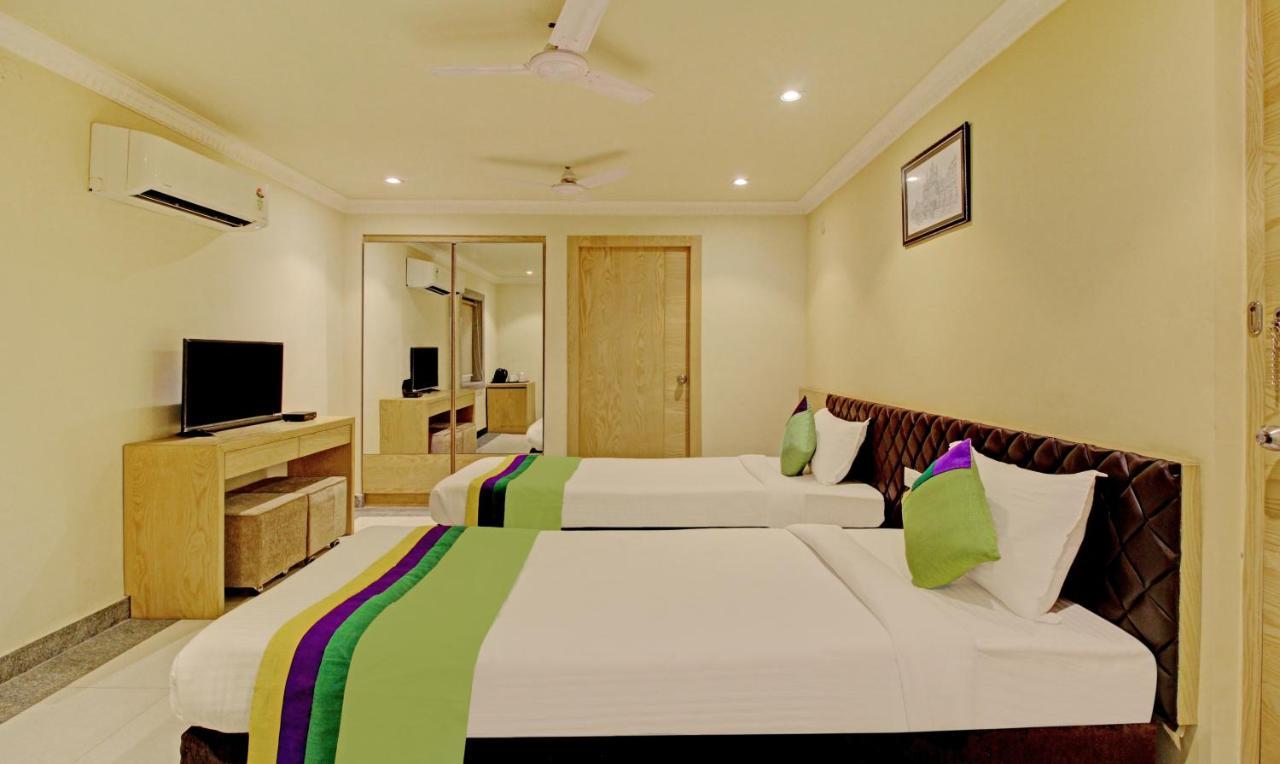 כלכותה Treebo Asl Prime, Near Ballygunge Railway Station מראה חיצוני תמונה