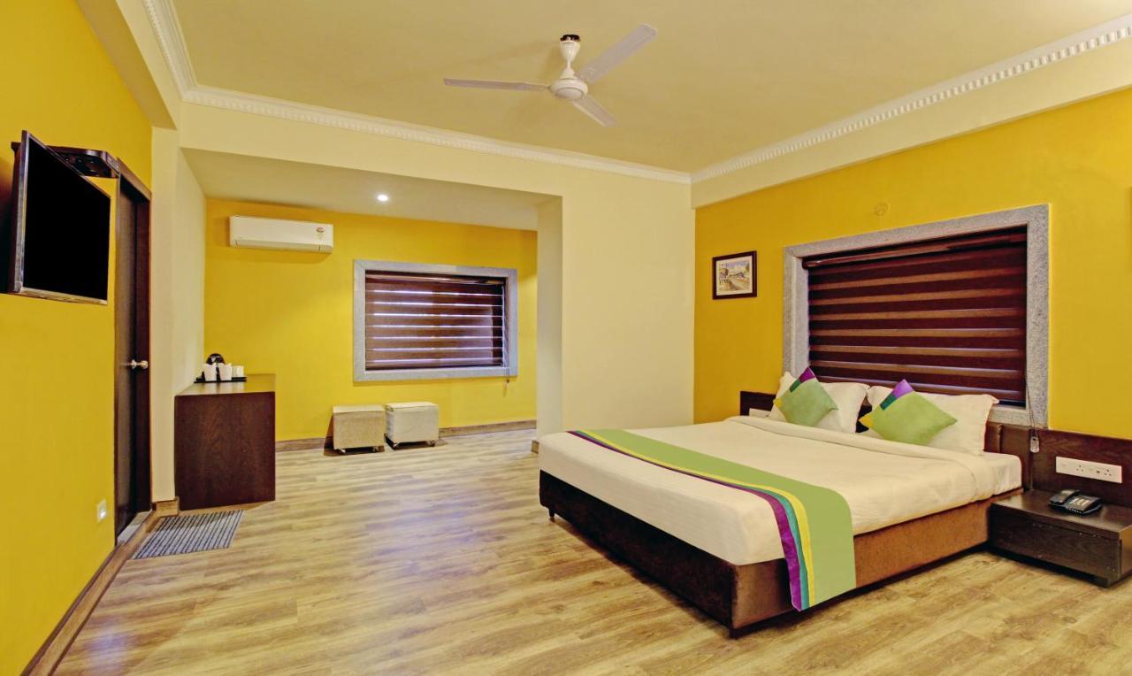 כלכותה Treebo Asl Prime, Near Ballygunge Railway Station מראה חיצוני תמונה