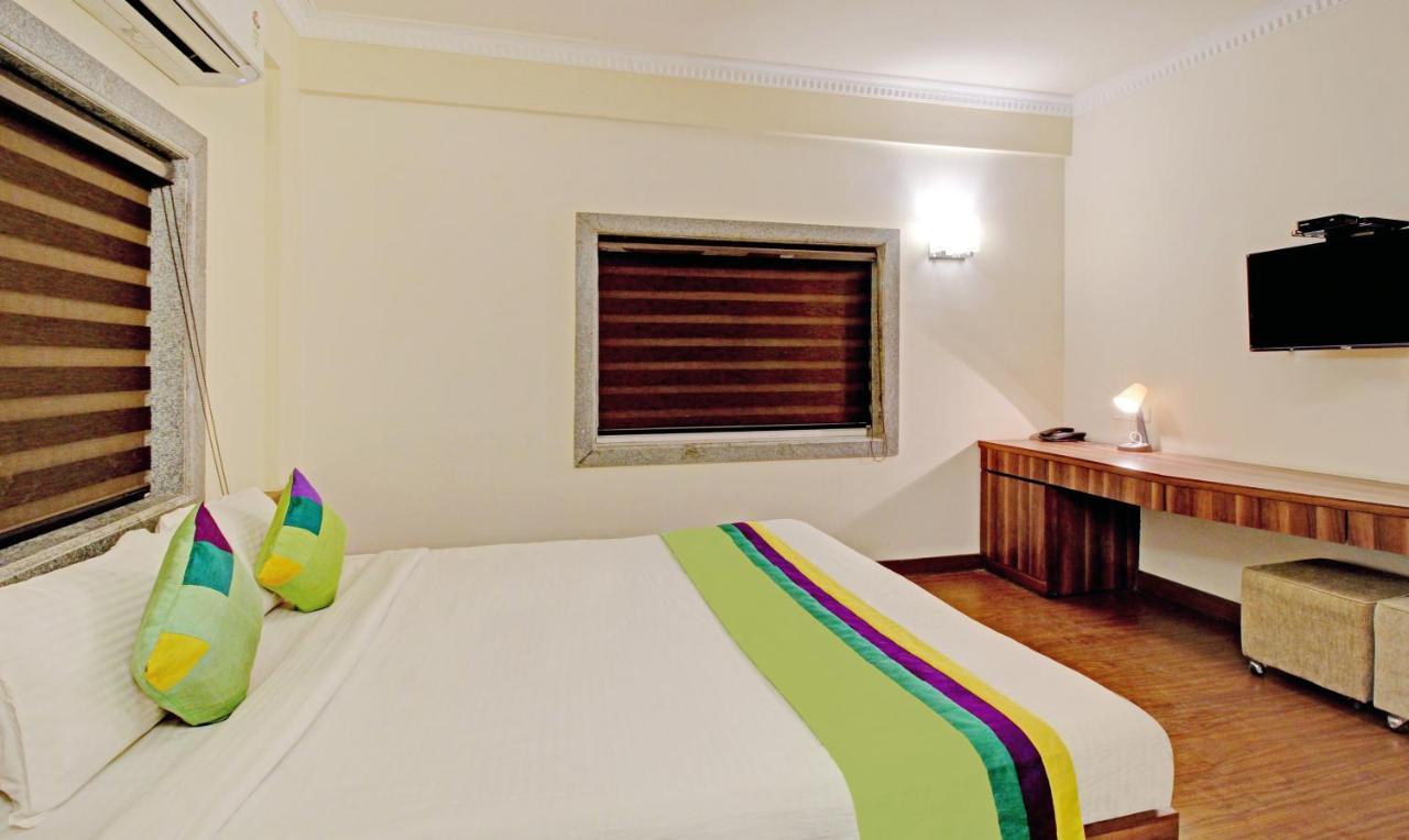 כלכותה Treebo Asl Prime, Near Ballygunge Railway Station מראה חיצוני תמונה