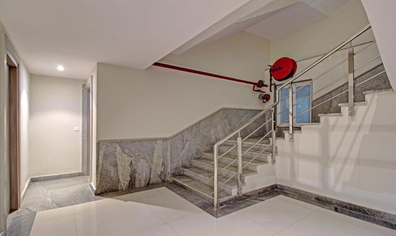 כלכותה Treebo Asl Prime, Near Ballygunge Railway Station מראה חיצוני תמונה